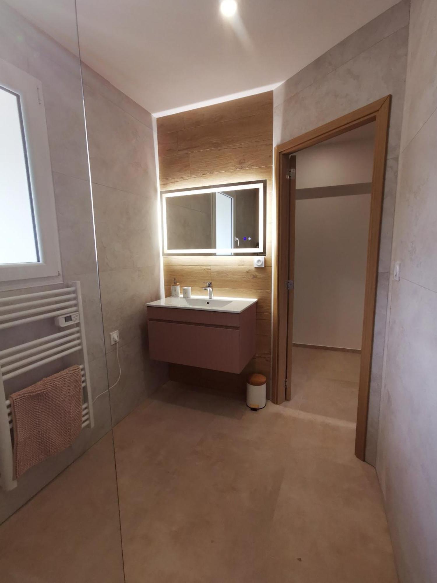 Magnifique Duplex Neuf Parking Et Terrasse Apartamento Dole Exterior foto