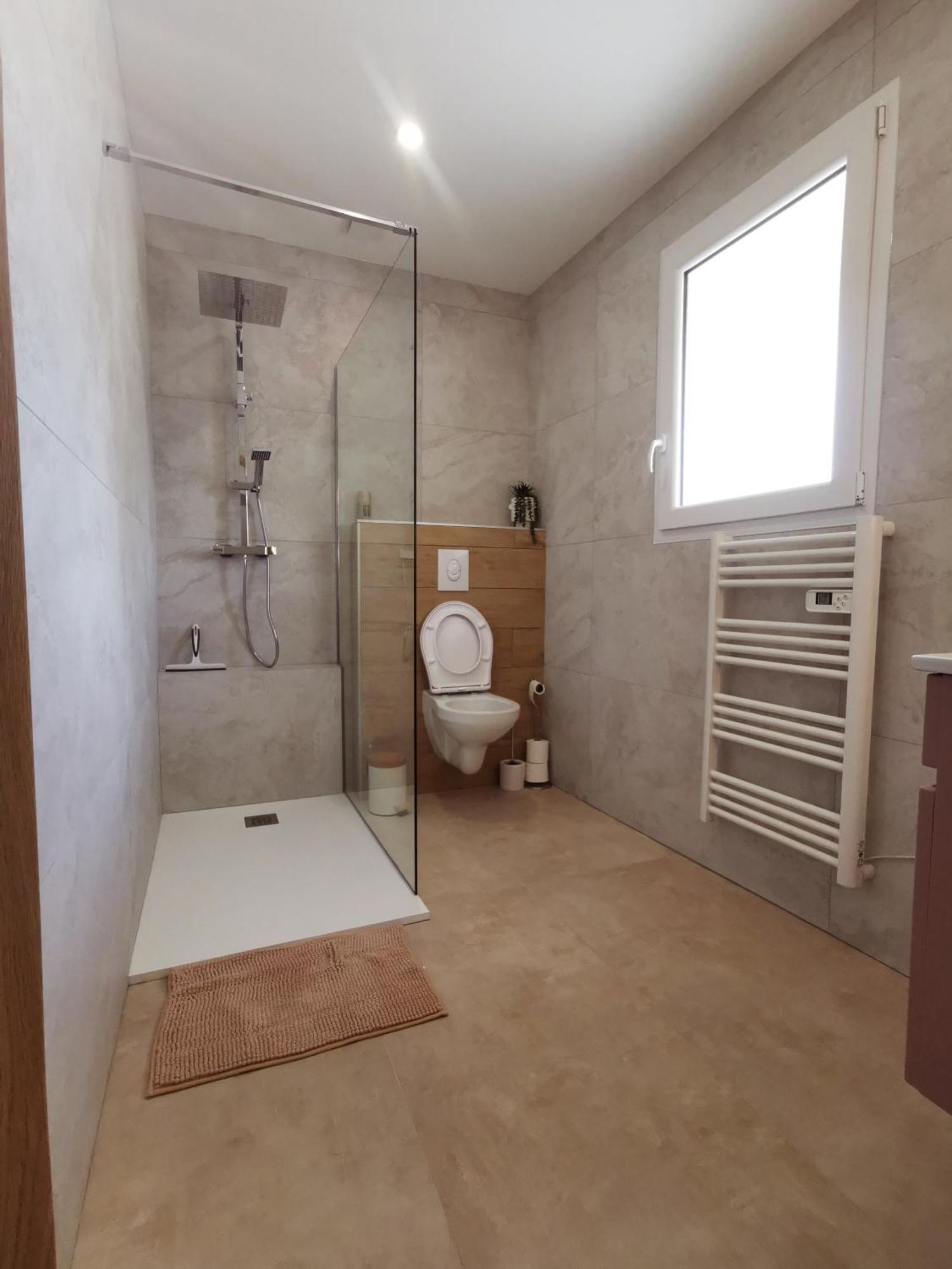 Magnifique Duplex Neuf Parking Et Terrasse Apartamento Dole Exterior foto